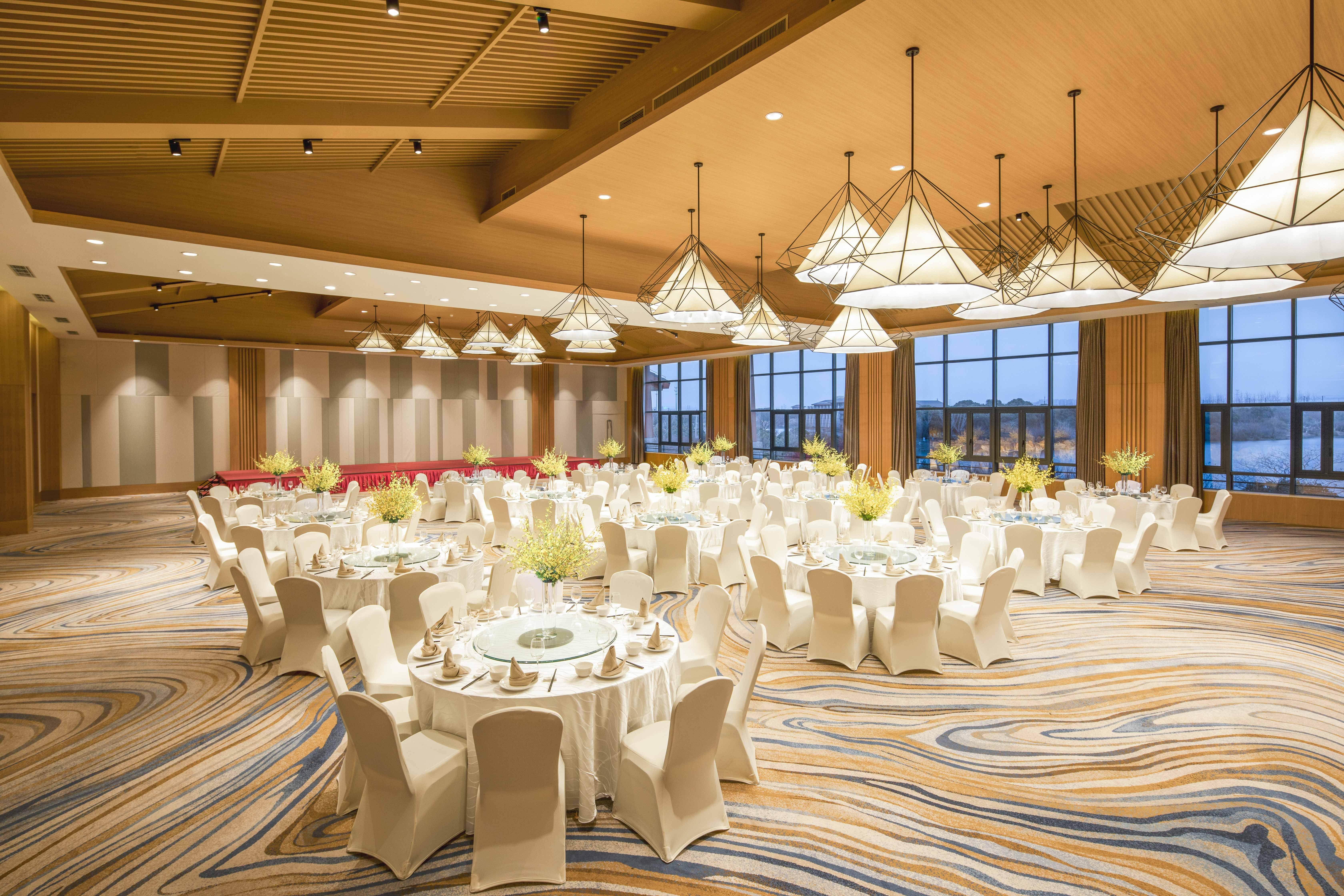 Holiday Inn Kunshan Huaqiao By Ihg Bagian luar foto