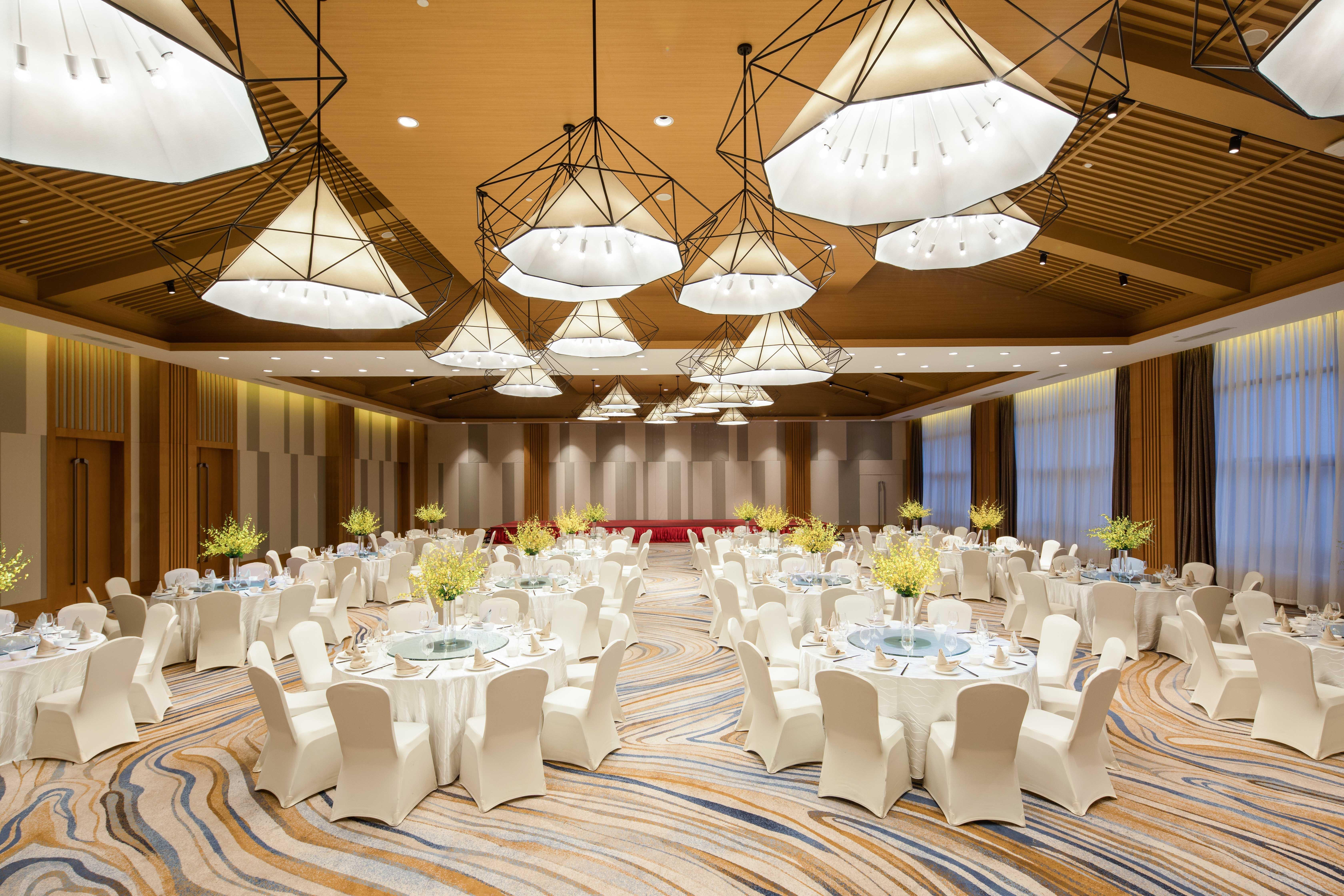 Holiday Inn Kunshan Huaqiao By Ihg Bagian luar foto