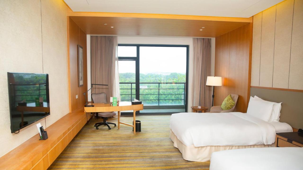 Holiday Inn Kunshan Huaqiao By Ihg Bagian luar foto
